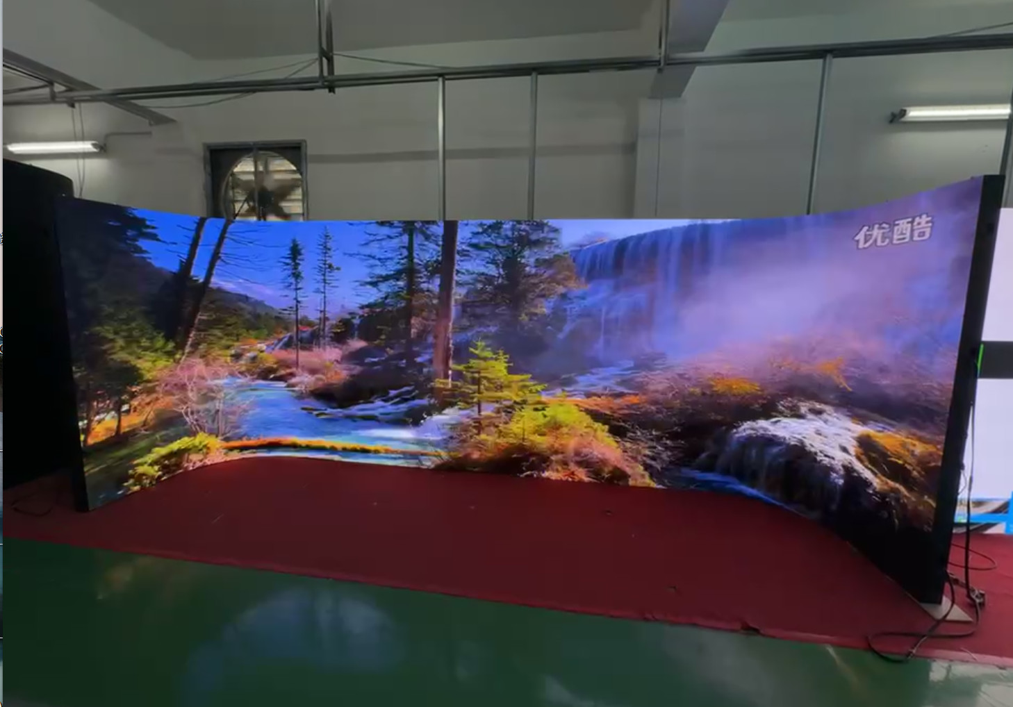 Curved Shopping Mall LED Screen with MEANWELL Power Supply and SMD PH4.81mm Pixel Pitch
