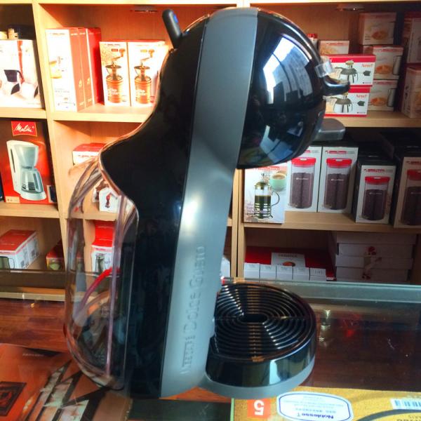 Nescafe Dolce Gusto coffee machine EDG305