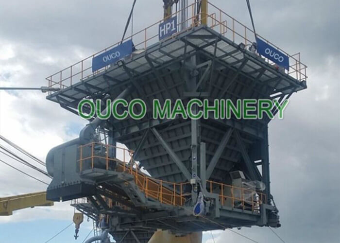 Quality Robust Design Dust Discharge Hopper Wheel Mounted Large Stowing Surface wholesale