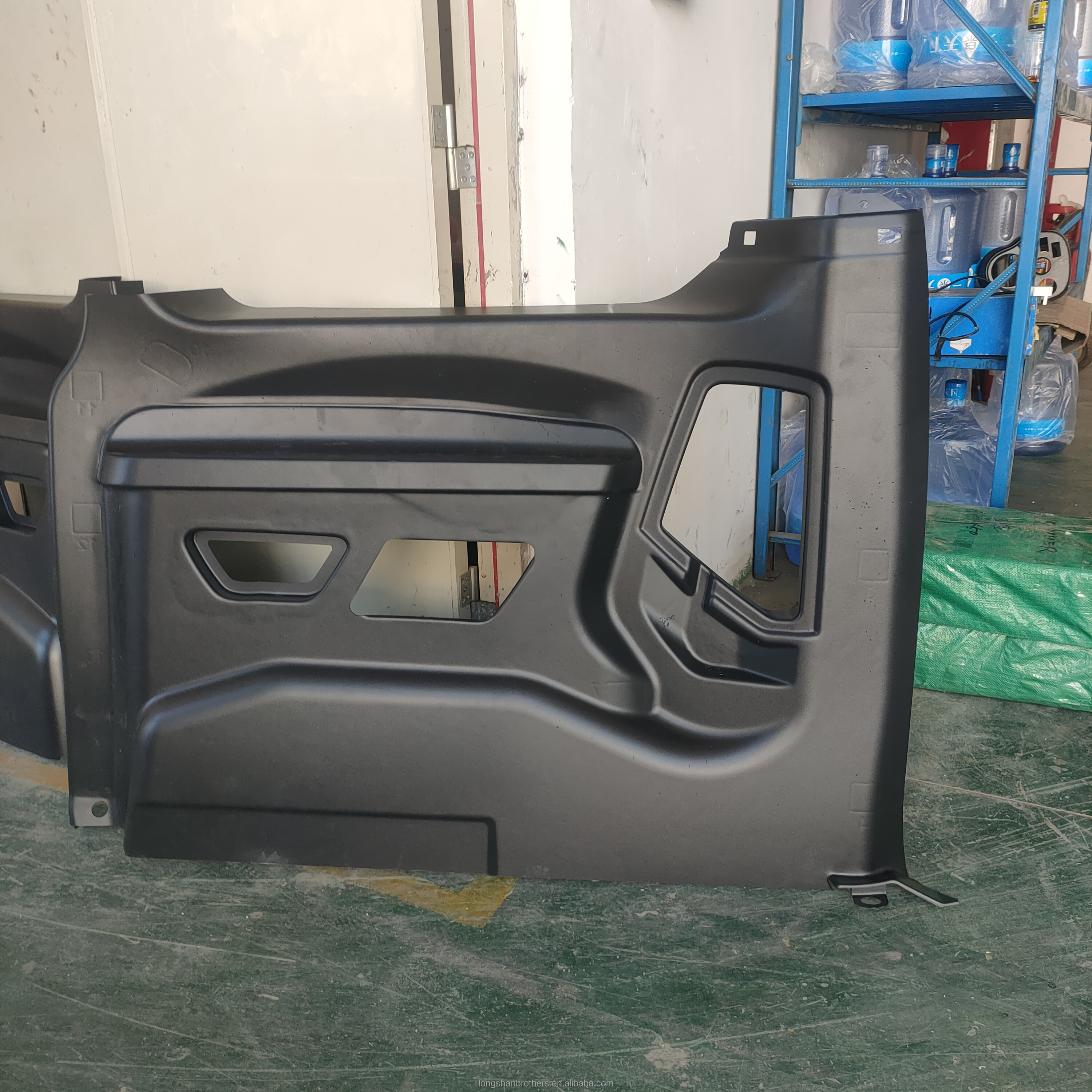 Large Vacuum Formed Water Tank made of Polycarbonate Material with Customized Logo Acceptable