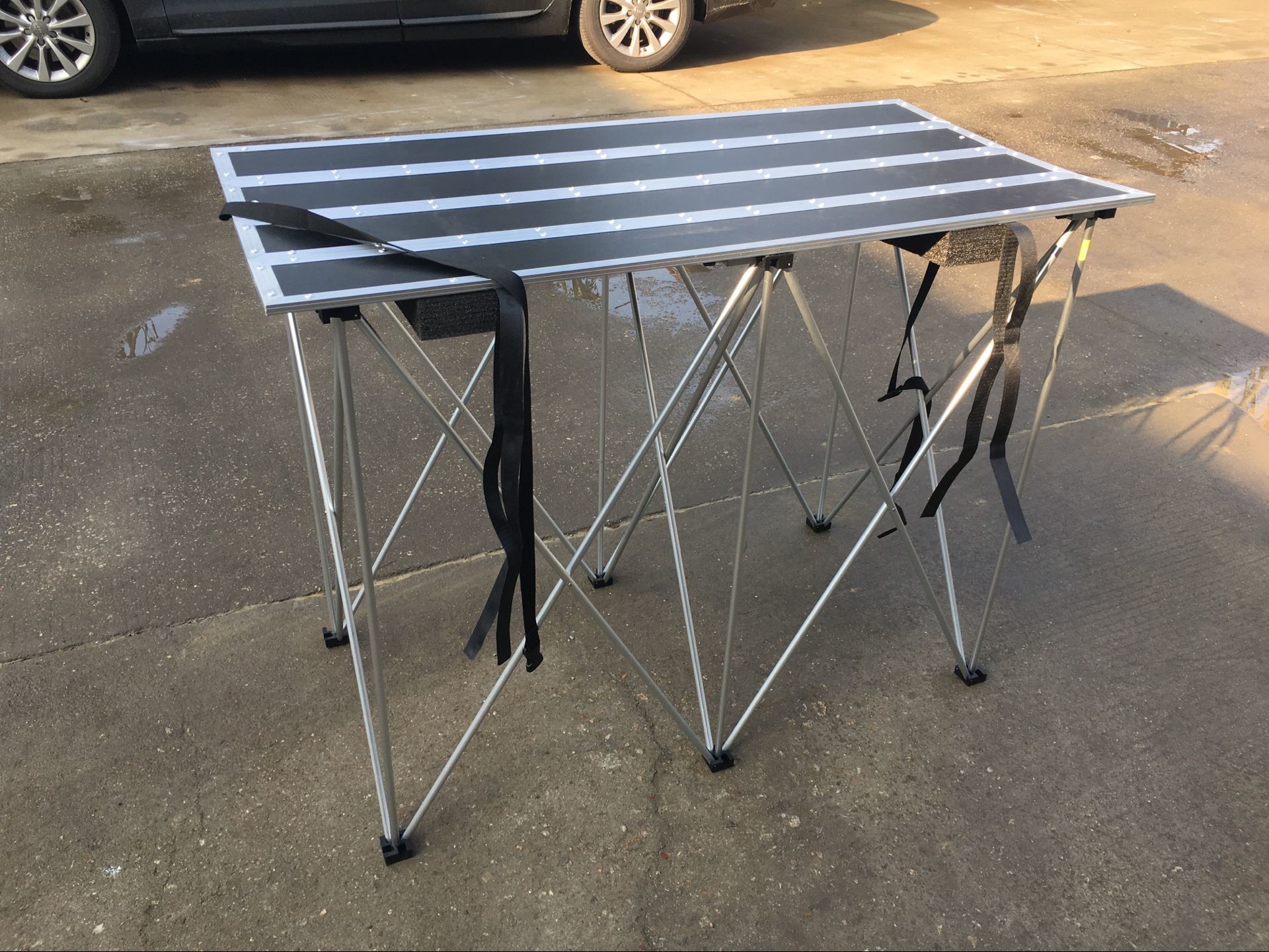 Folding Low Lid DJ Coffin Flight Case Table With 90cm Riser