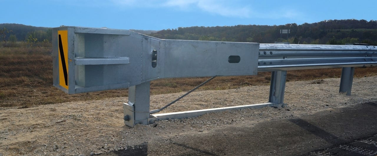 Customized Galvanized Powder Coated Traffic Safety Fitting Steel SKT End for Highway Guardrail