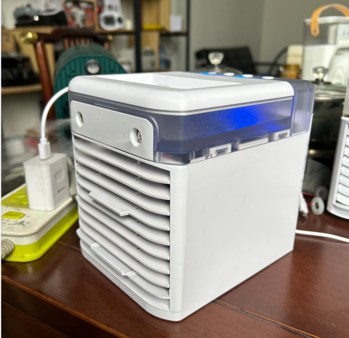 Portable Desktop USB Water Cooling Fan Mini Air Cooler Fan for Home and Office