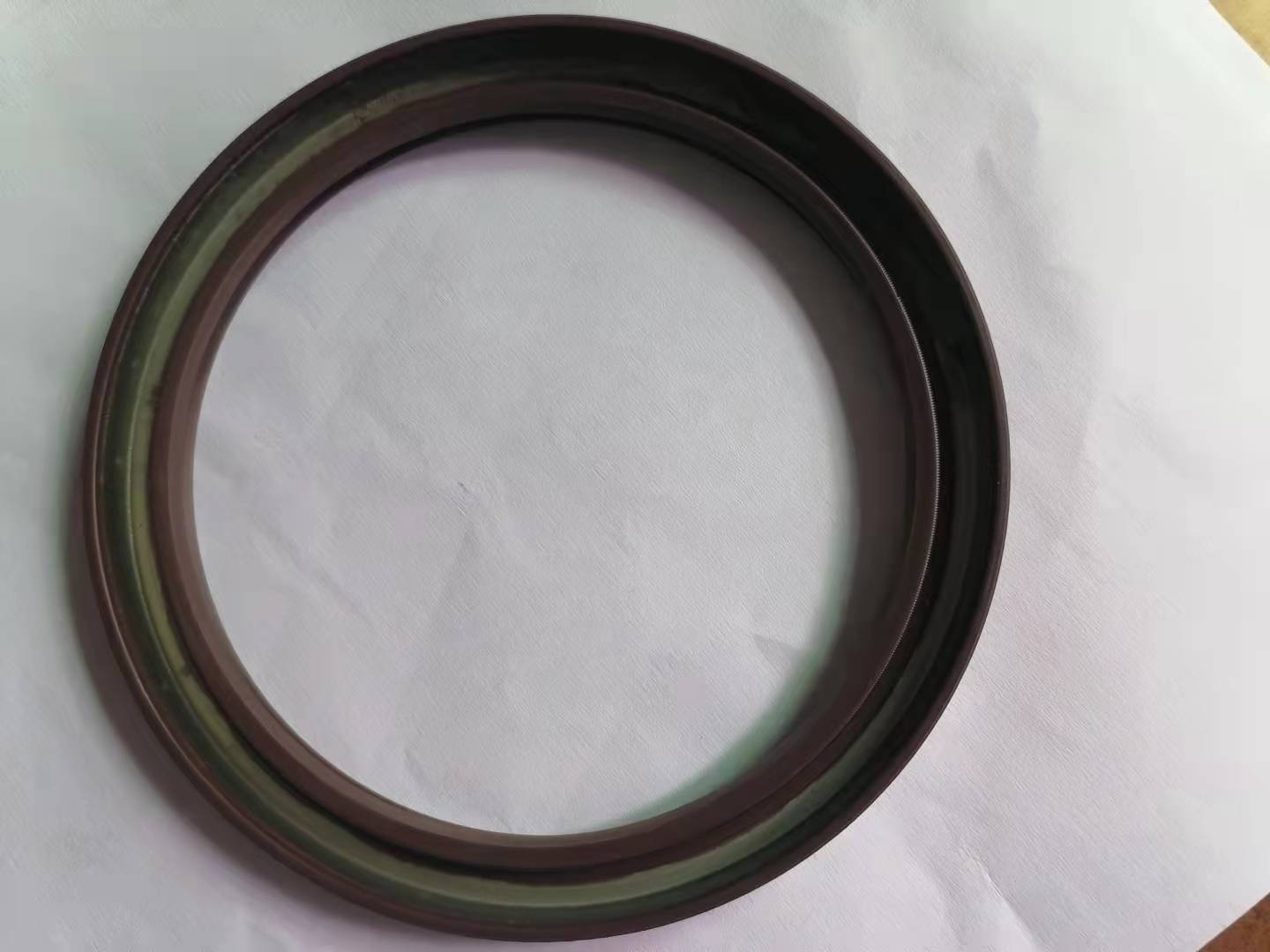 MD372251 15098500 Engine Crankshaft Seal for Mitsubishi L200 Triton L300 Pajero 1999-2010