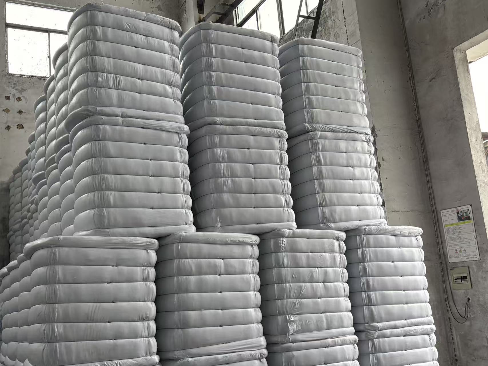 Microfiber Silliconised 0.9*25mm Recycle Raw White Polyester Staple Fiber PSF for Spray Bonding Cotton , Customizable