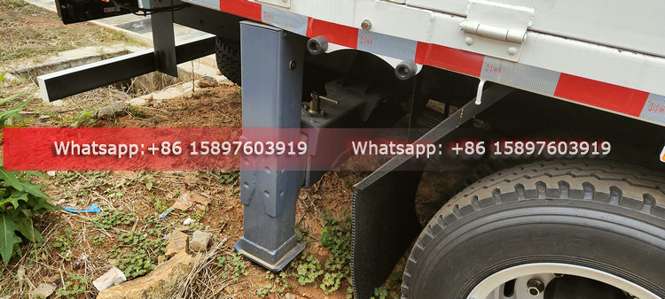140HP to 168HP 4x2 JAC Truck Mounted Crane 5Tons Lifting Capacity