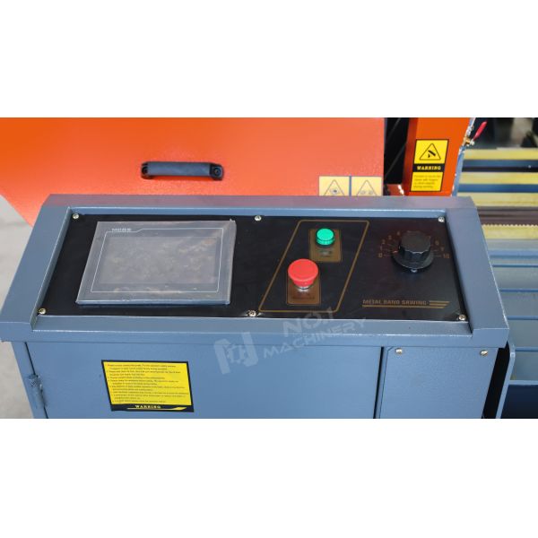 Horizontal Industrial Band Saw GSK4250 PLC Control Automatic Metal Cutting Machine