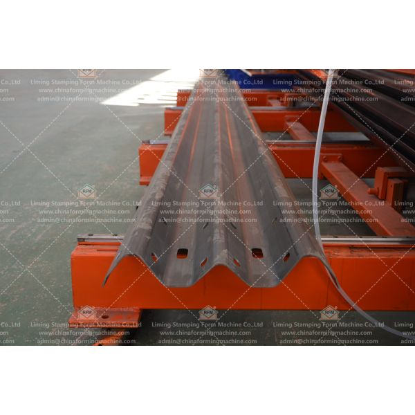 Three Wave 30m/Min Speed Highway Guardrail Roll Forming Machine