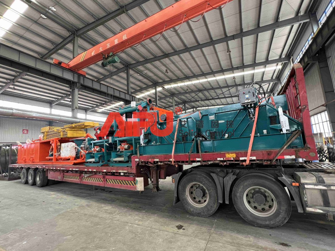 Carbon Steel Solids Control Mud Recycling System With 400GPM Capacity