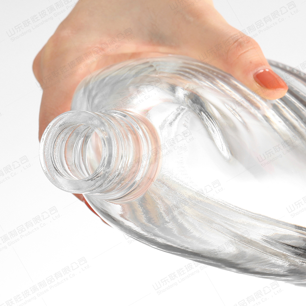 900ml Clear Rum Spirit Whiskey Bottle with Rubber Stopper Customied Glass Wine Bottle
