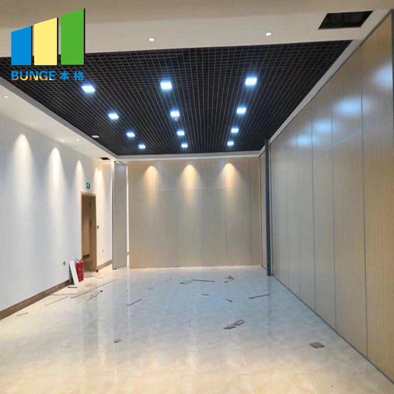 OEM Movable Room Partition Sliding Door Decorative Partition Wall For Art Gallery