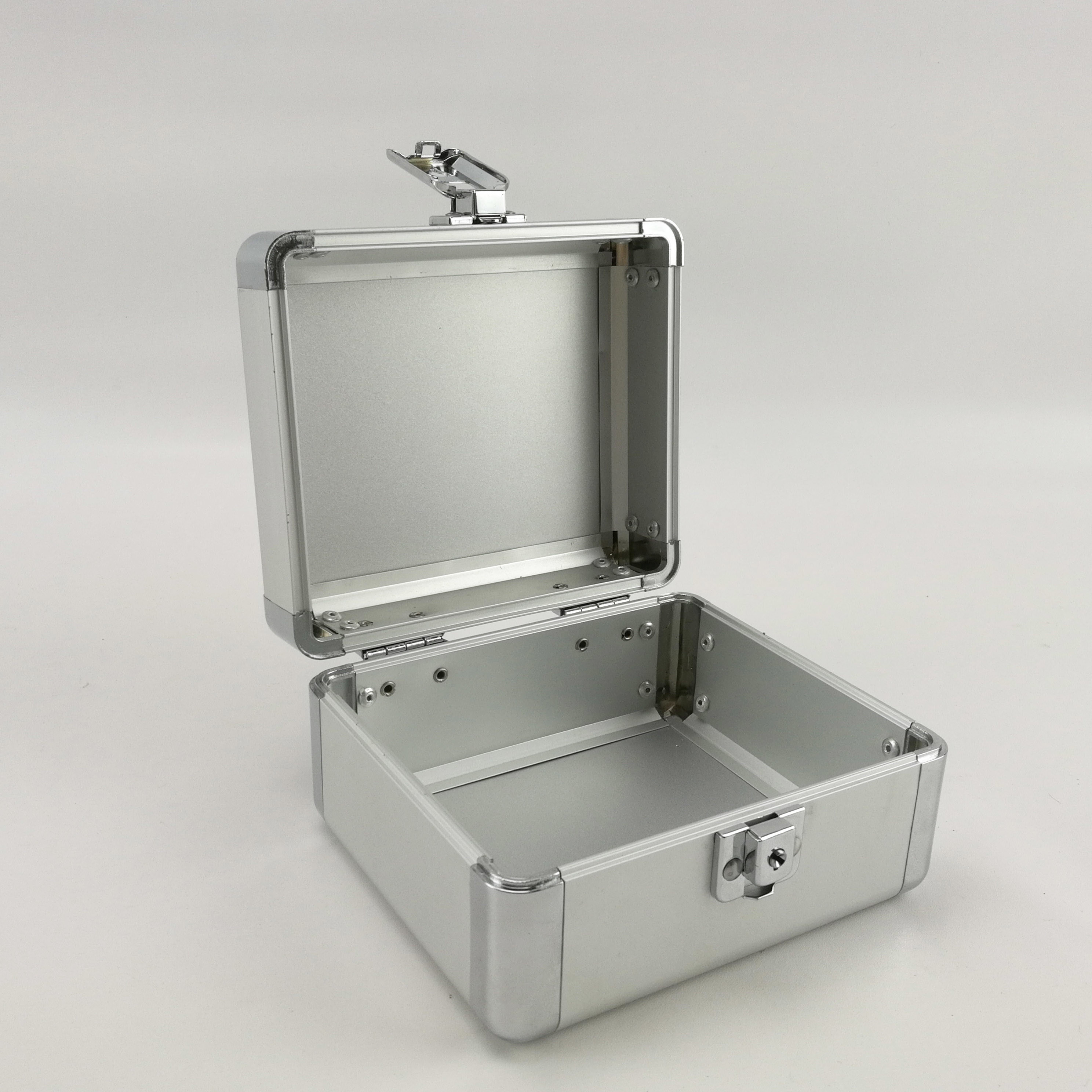 Middle Aluminium Storage Box 90 Degree Open Small Aluminum Empty Case
