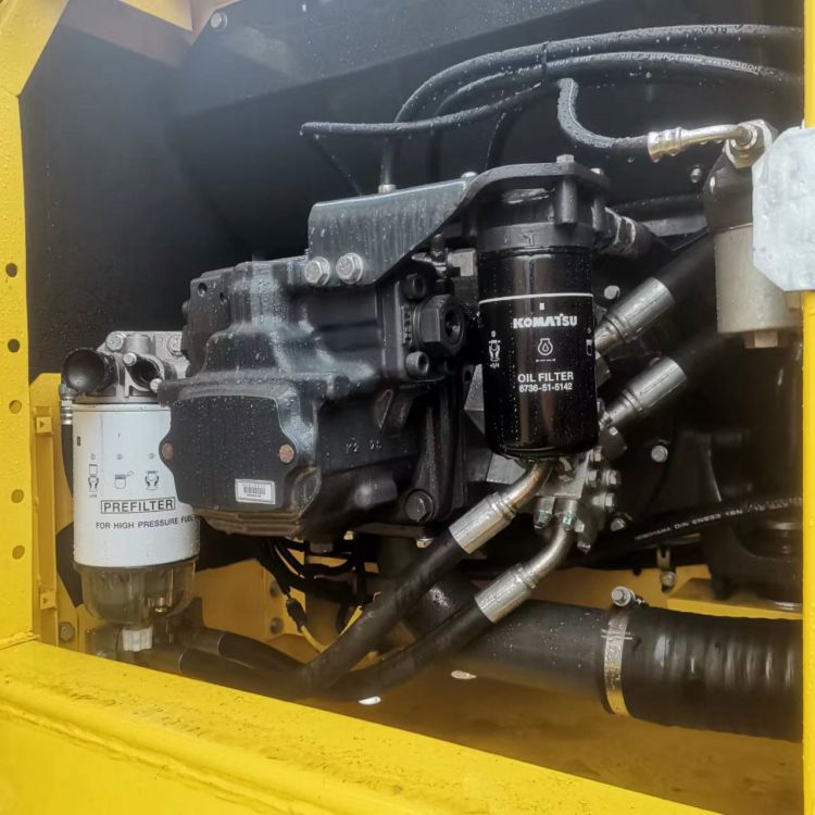 Original Hydraulic Cylinder Komatsu PC200 Excavator Good Condition Made in Japan