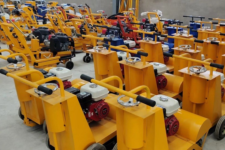 Honda 6.5HP Road Cleaning And Blowing Machine For Pavement Maintenance