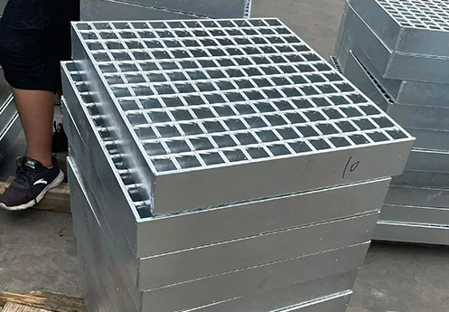 Stair Tread Power Plant Platform Driveway Steel Outdoor Drain Grating Hot Galvanized