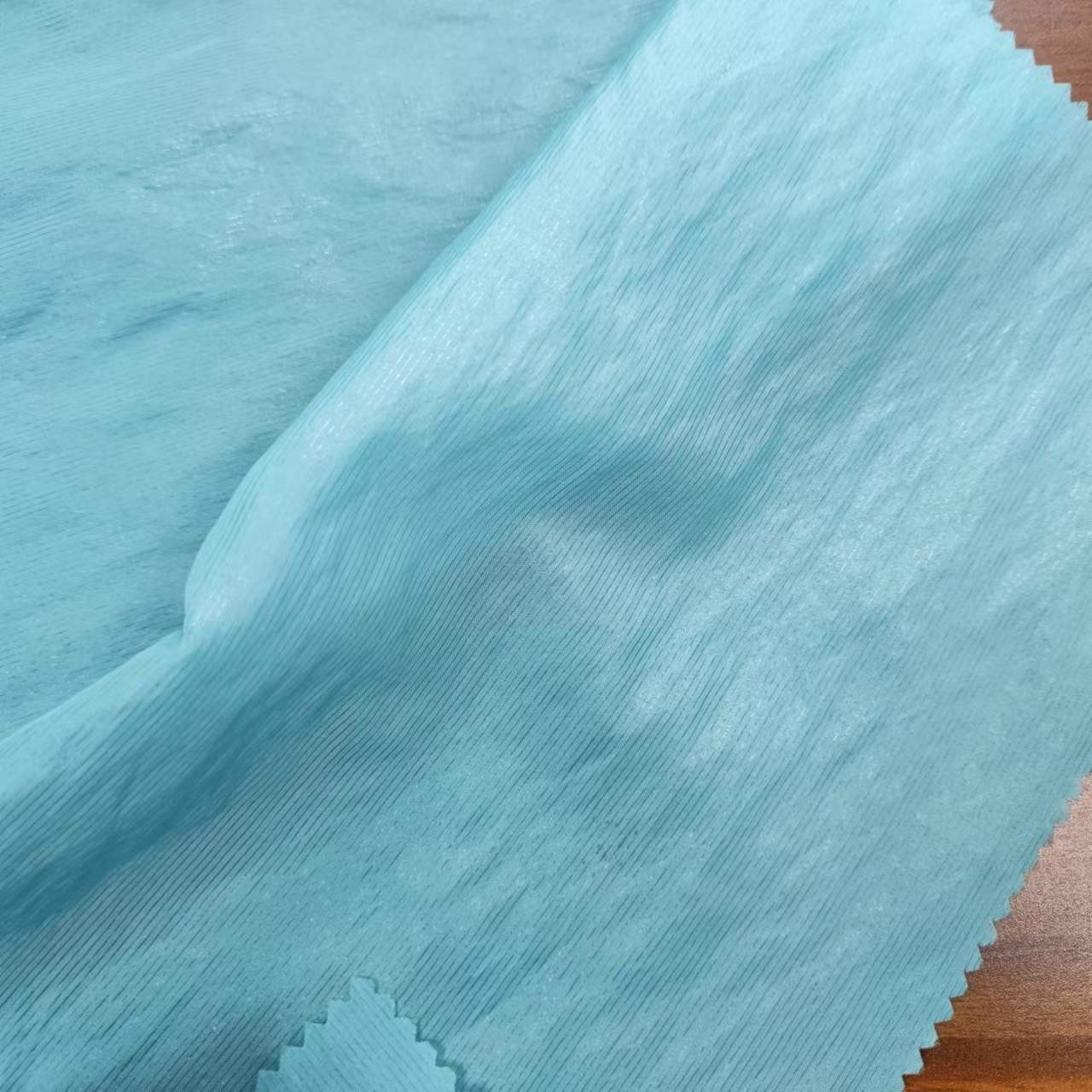 Bright Silver Silk Wrinkle Chiffon Flash Fabric for Stage Skirt Hanfu Shirt Dress