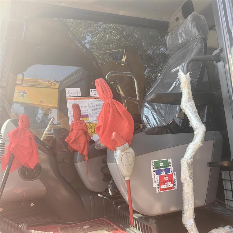 Good Health and Original Hydraulic Valve Japan Used Komatsu PC200-8 Crawler Excavator