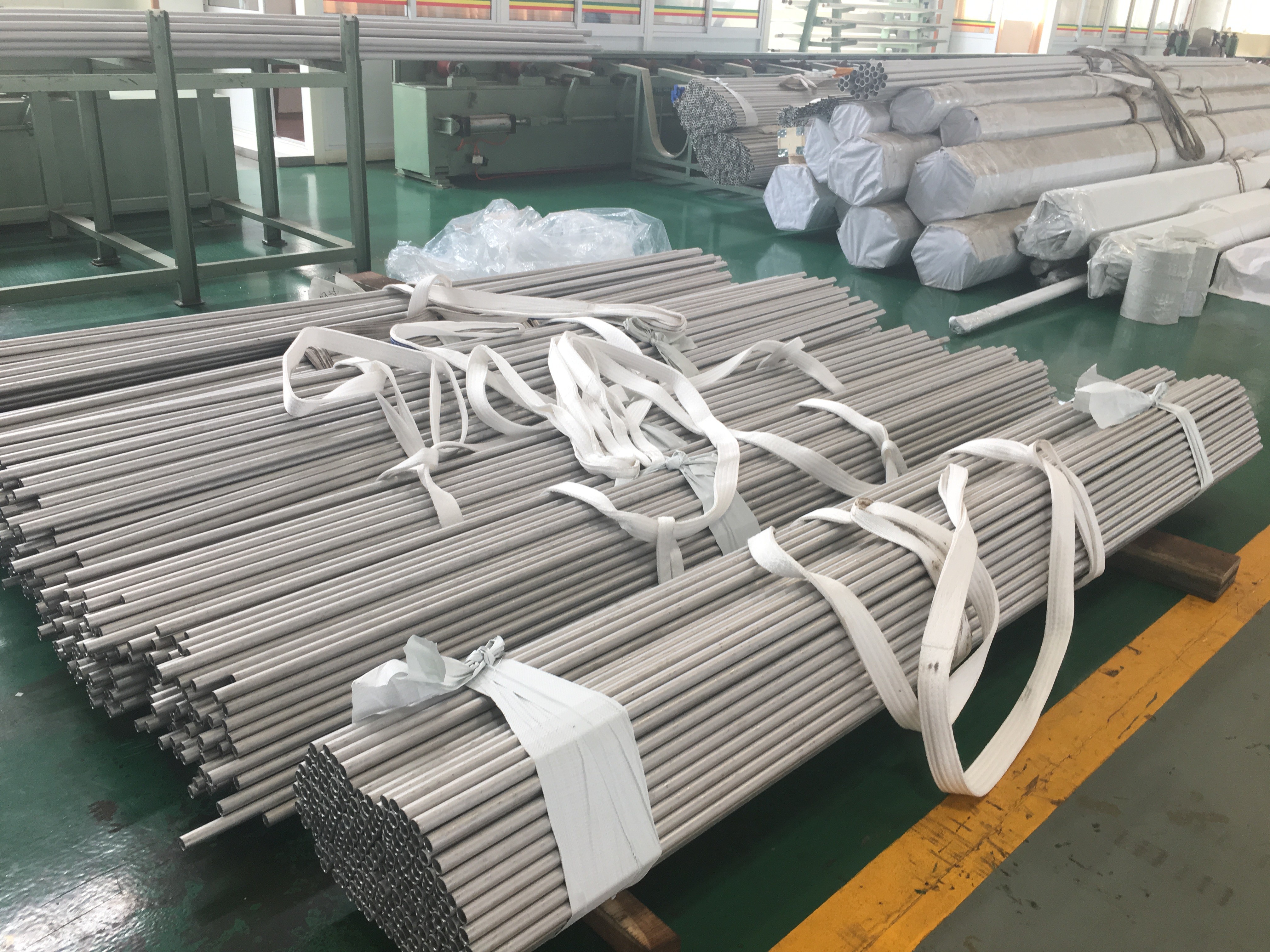 EN 10216-5 1.4833 Stainless Steel Seamless Tube 101.6 X 3.05 X 6000MM