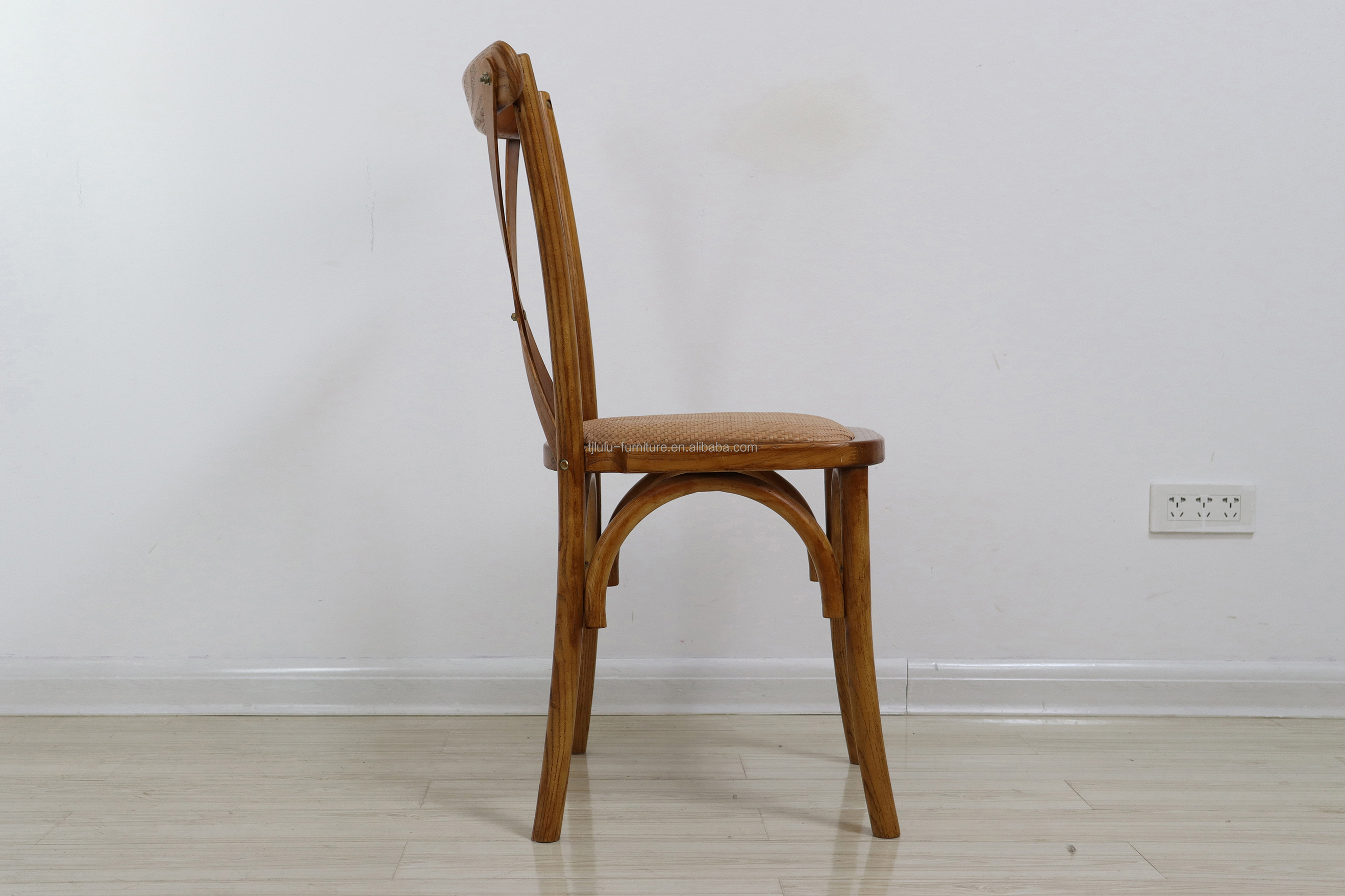 Folded Nordic Modern Rattan Cross Back Solid Wood Wedding Wooden Chair for Banquet Y Mail Packing