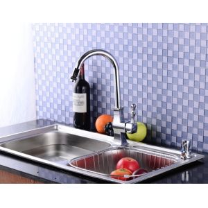Quality Chrome plated streamline sleek design faucets kitchen fittings water taps wholesale