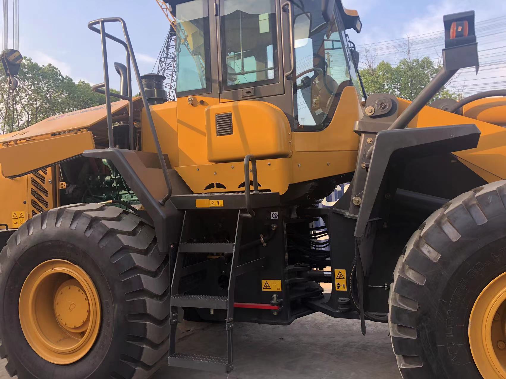 SDLG LG956L 5 Ton Front End Loader with Unloading and Hydraulic Power by Parker Pump
