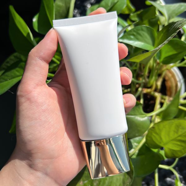 OEM / ODM Sunscreen Private Label Broad-Spectrum Mineral SPF 50 Moisturizing Face Sunscreen Body Lotion Vegan Formula