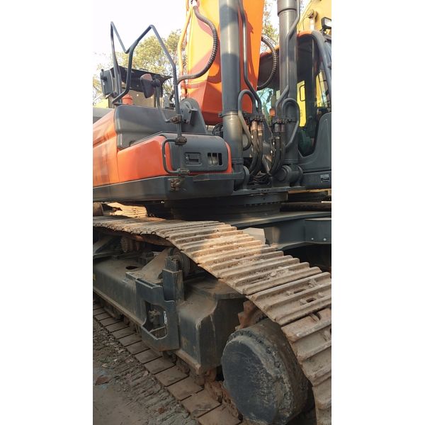 Used Doosan DX500LC excavator, 50 ton large tracked excavator
