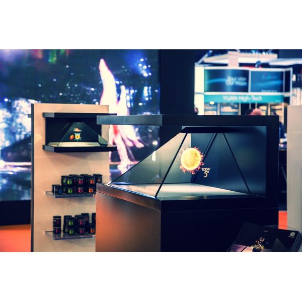 42" 270° Hologram Pyramid Showcase 3D HoloBox Advertising Player CE RoHS Certificated