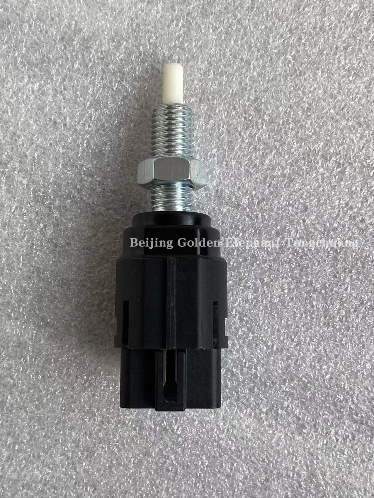0.04kg Chinese Trucks Clutch Switch Sensor For Foton Tunland G7 P1373040007A0