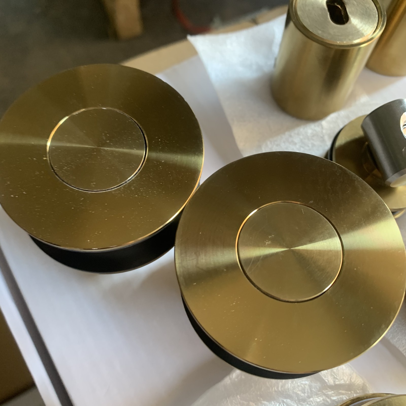 Highly Resistant American Style Satin Gold 70MM Wheel Exterior Automatic Sliding Door