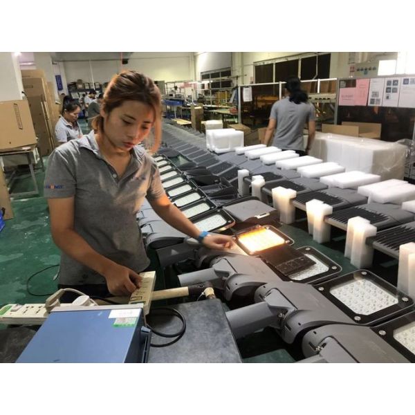 160lm/w 180W Outdoor Security LED Lights Outdoor Post Top Shoebox