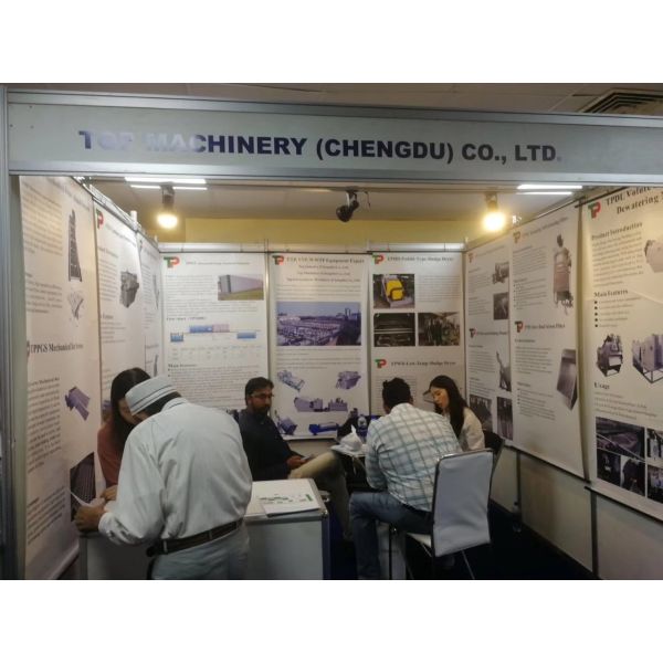 Revolutionary Indoor Aquaculture System with Water Filtration and 1000L/Hour Capacity