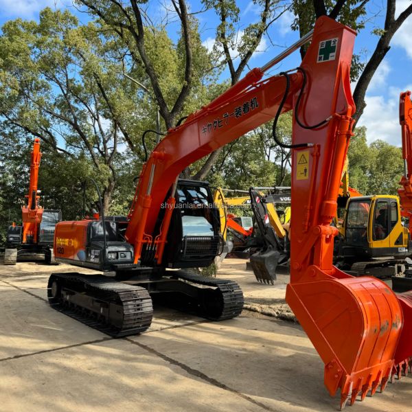 Good Condition ISUZU Engine Used Hitachi Excavator ZX120 High Precision High Comfort