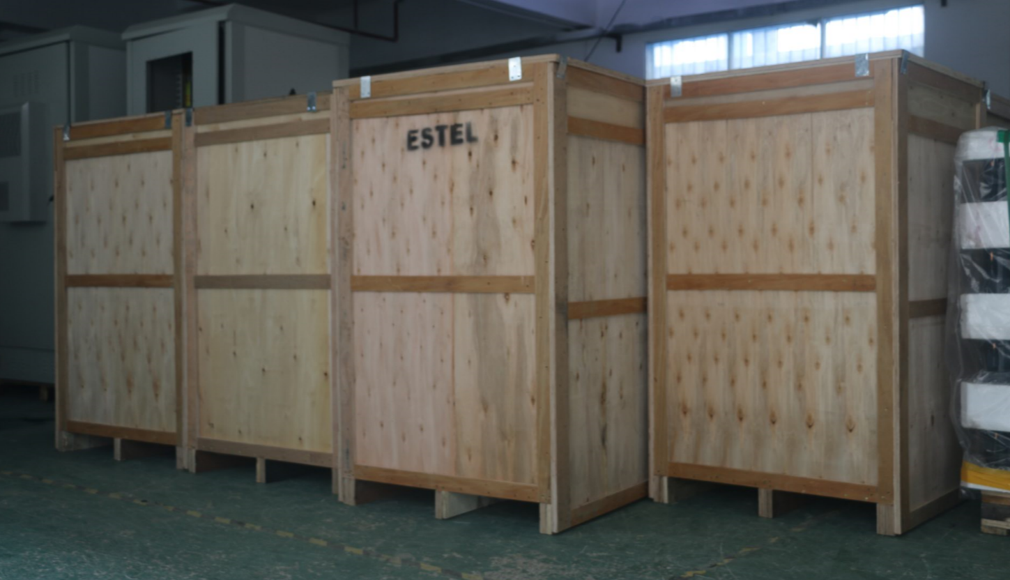 2500W Outdoor Cabinet Air Conditioner Rated Input Power 1012W AC220V 60Hz Compressor Cooling System