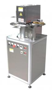 China Aluminum Foil Tray Sealing Machine With Vacuum Packaging System on sale