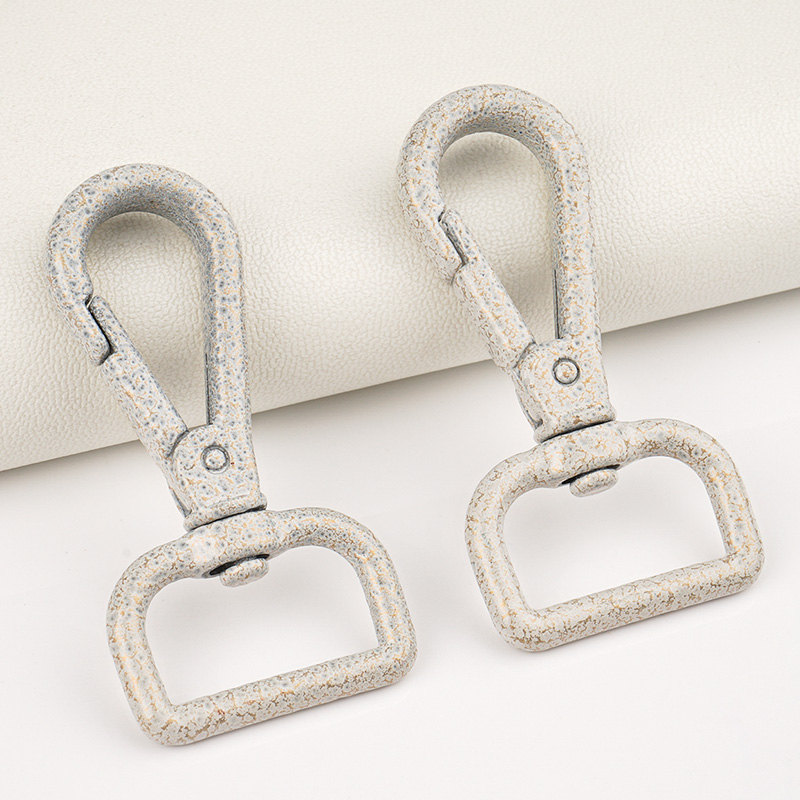 Bag Hardware 3/4 Inch Zinc Alloy Metal Bag Hook Buckle with Color and Nickel-Free Material