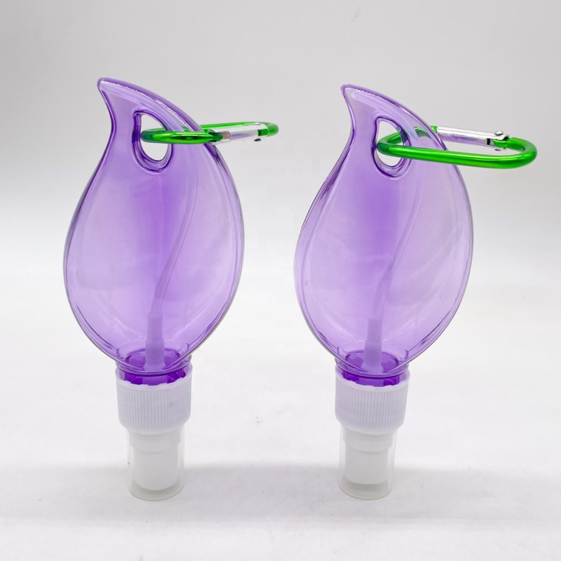 PET Heart / Leaf Shape Plastic Spray Bottle with Hanging Key Chain Collar Material PET