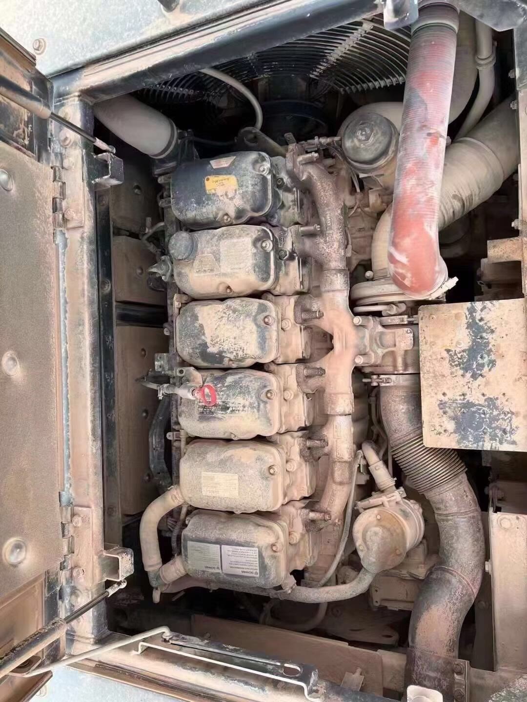 2001-4000 Working Hours Doosan DX500 Excavator in Korea and Ultra Large Size Used