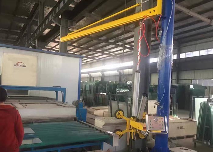 Lifting Cantilever Crane 800KG Insulating Glass Production Line and Glass Crane with four suckers