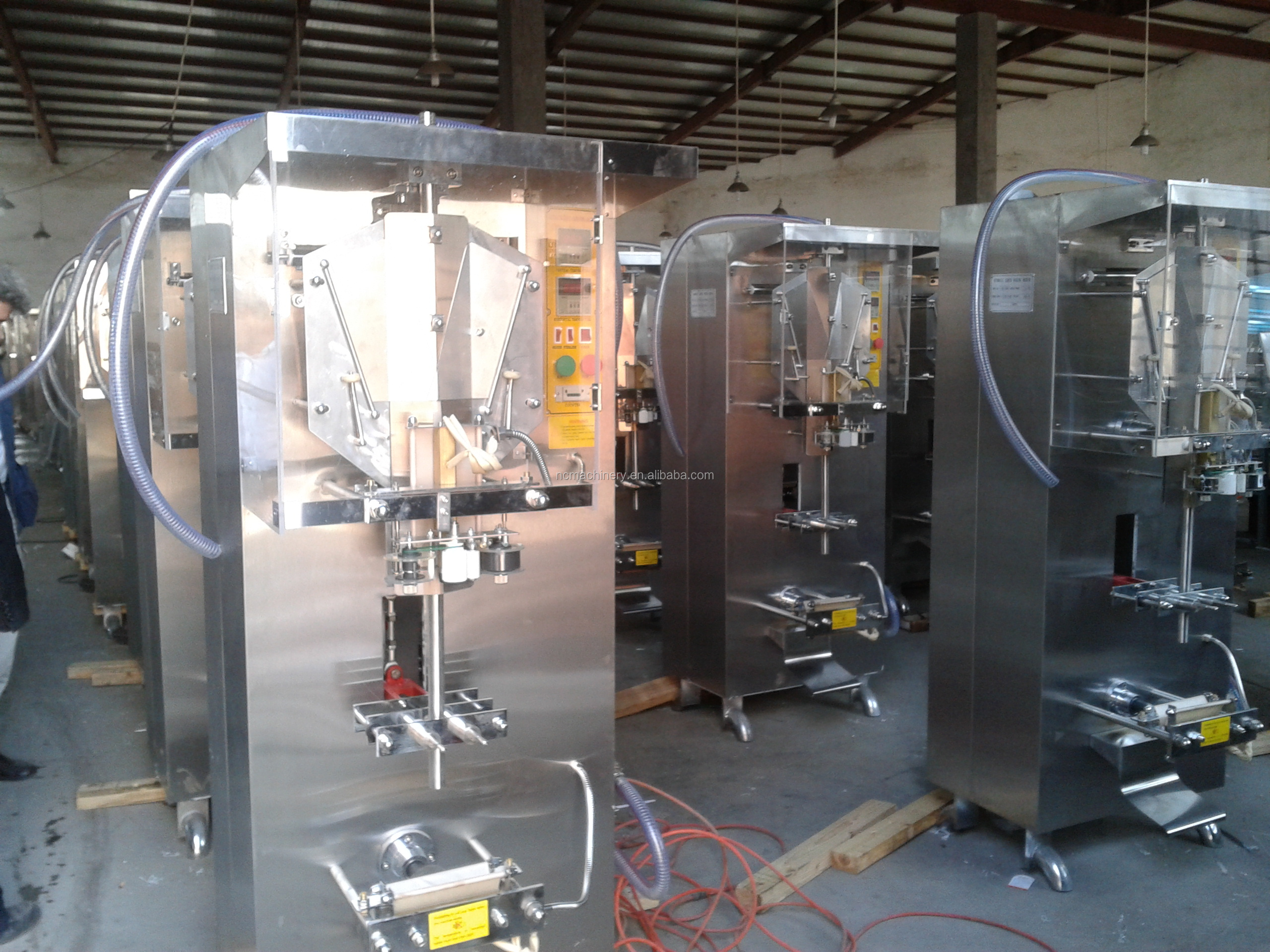 Easy to Operate Full Automatic 2000 Bags/Hour Pouch Water Production Line Filling Machine