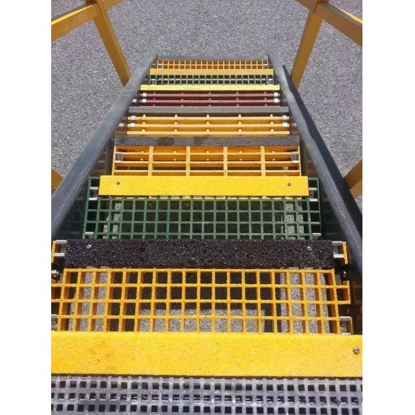 50*50mm Transportation FRP Floor Grating Black Grp Moulded