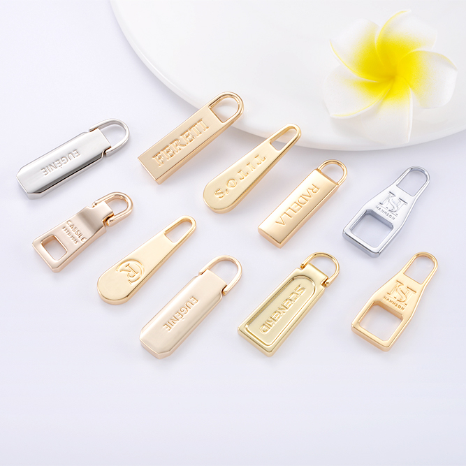 Fashion Zinc Alloy Metal Zipper Puller High Grade Gold Plated Zip Pull for Cloth High