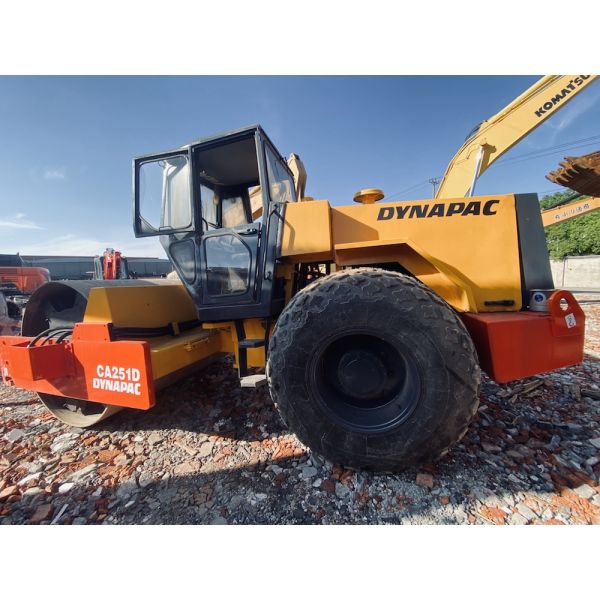 Vibration Second Hand Road Roller , Uesd Dynapc CA25 Rollers For Heavy Equipment