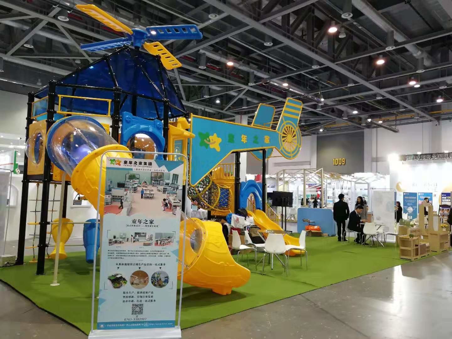Fun Outdoor Playhouse With Slide And Swing , Kids Outdoor Climbing Equipment Frames