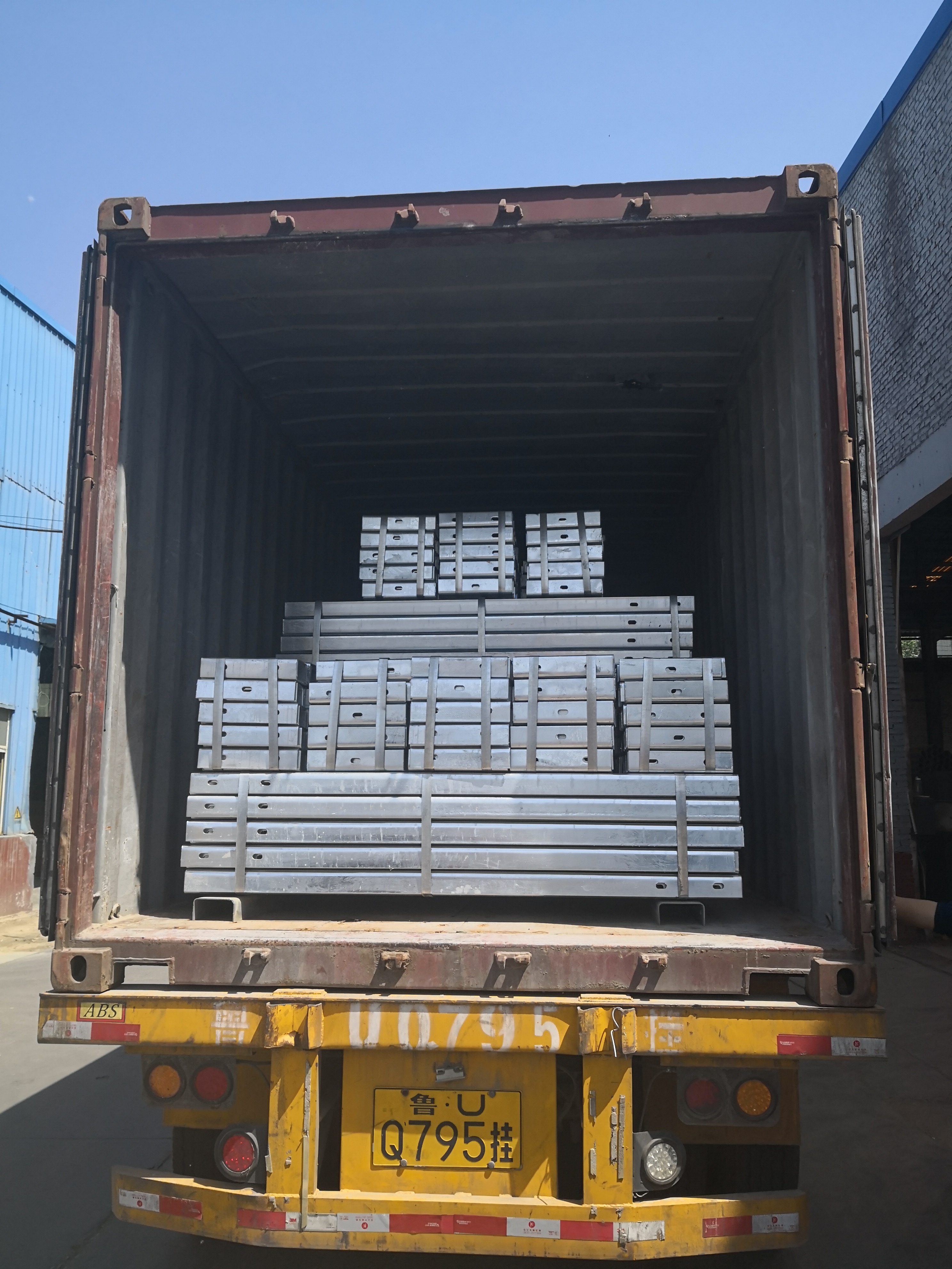 Rolling Guardrail for Roadway Safety Hot Dip Galvanized Steel W Beam Bridge Guardrail