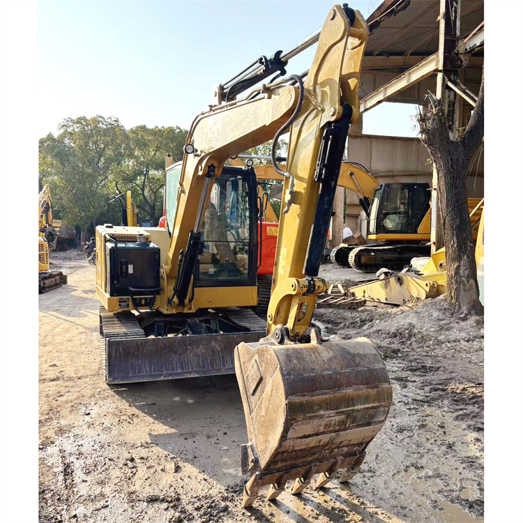 6 Ton Used CAT 306 Excavator Mini with Crawler Chain and Low Working Hours in 2021
