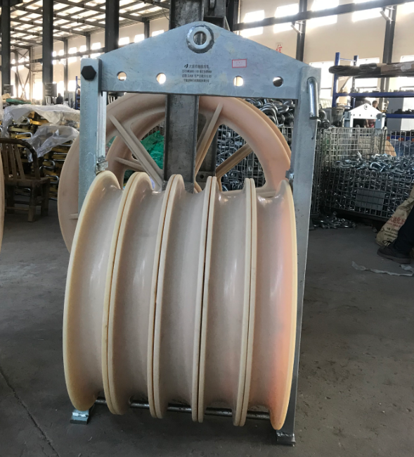 508*110mm Three Nylon Wheels Bundled Conductor Pulley