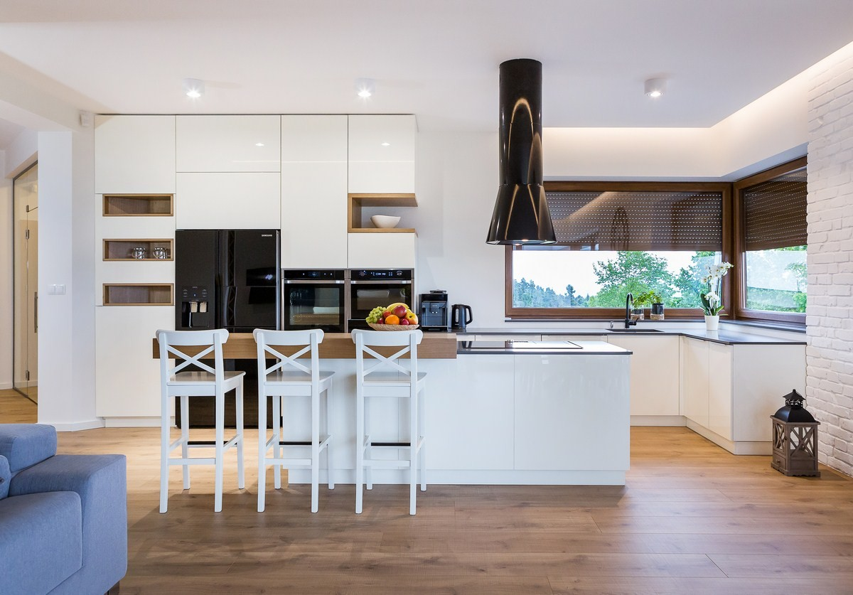 House Kitchen Glossy Kitchen Cabinet with HDF Door Material and Modern Style Design