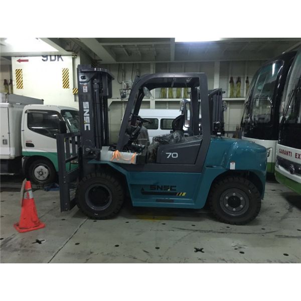 7T Heavy Duty Diesel Forklift With Long-Life Engine Performance