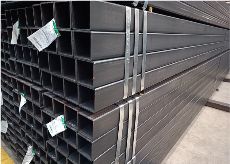 Building Industrial 5.8m-12m Galvanized Steel Square Tube ST35-ST52 Hot Rolled